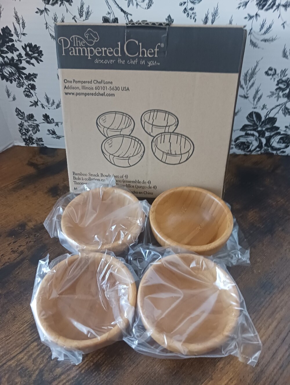 RETIRED - Pampered Chef Bamboo Snack Bows- NEW